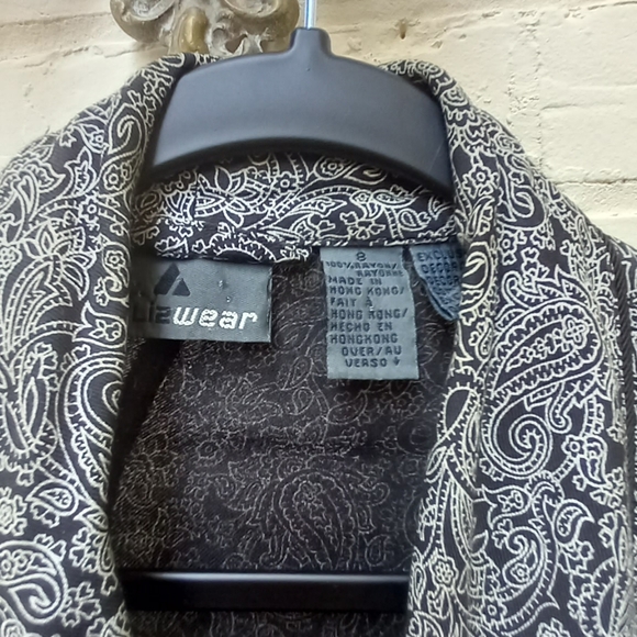 Wrap Robe for Dinner or Leisure - Picture 5 of 6